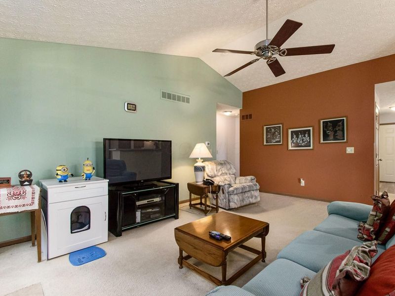 983 Wallace Drive, Delaware, OH 43015 Photo 8