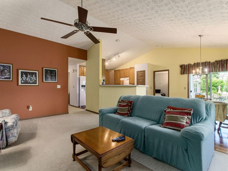 983 Wallace Drive, Delaware, OH 43015 Photo 9