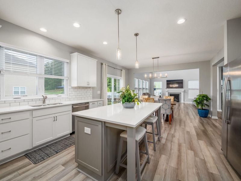 8836 Glacier Pointe Drive, Plain City, OH 43064 Photo 12