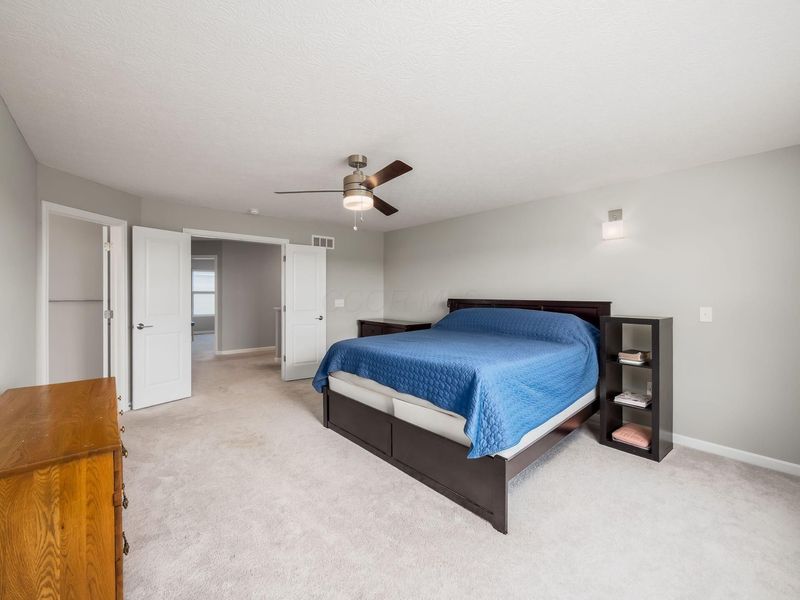 8836 Glacier Pointe Drive, Plain City, OH 43064 Photo 16
