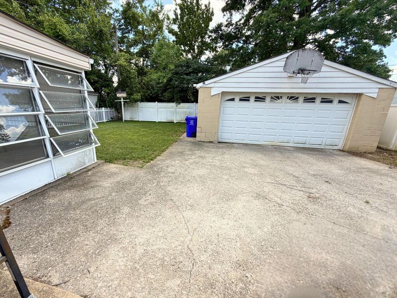 2207 Genessee Avenue , Columbus, OH 43211 Photo 34