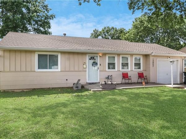 12907 E McCoy Street, Independence, MO 64055