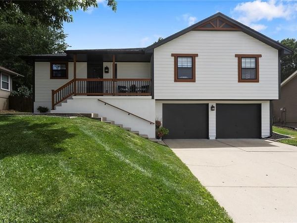 300 NW Arbor Drive, Blue Springs, MO 64014