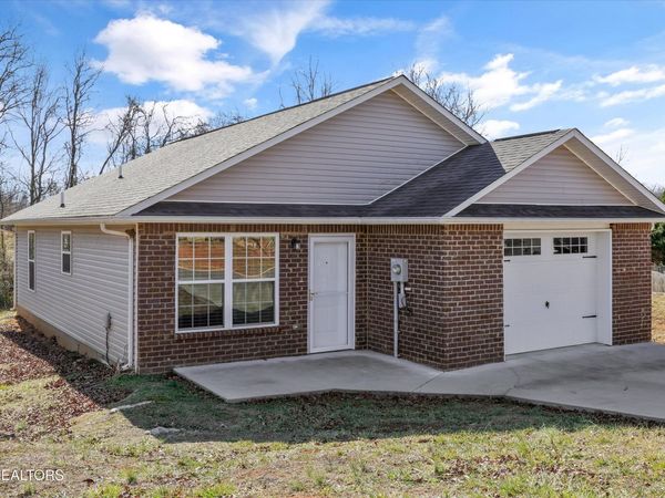 1702 Watauga St, Sevierville, TN 37876