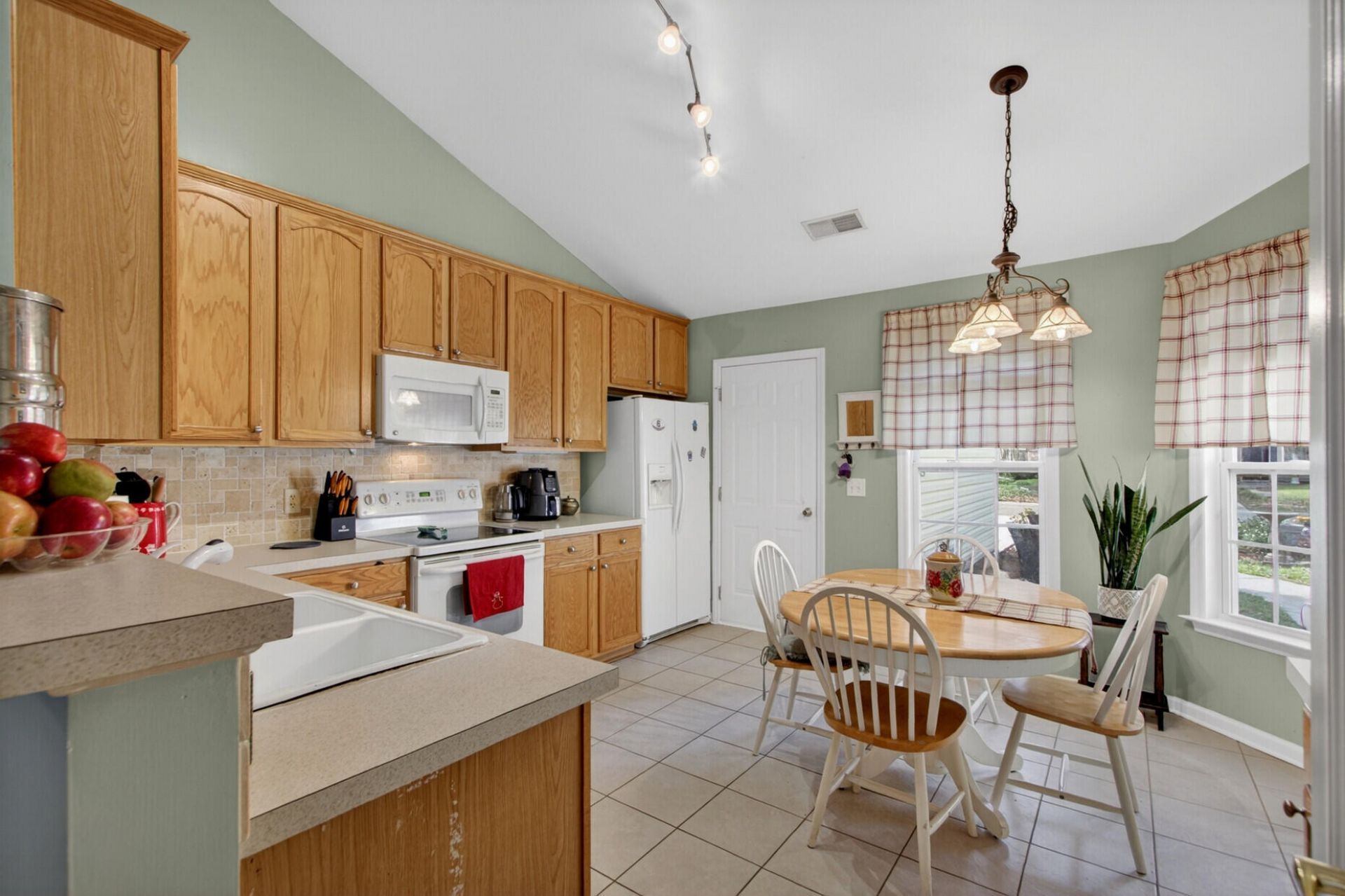 213 Moon Shadow Lane Photo 14