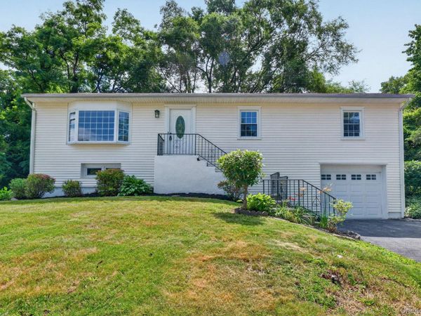 20 Muscoot Road W, Mahopac, NY 10541