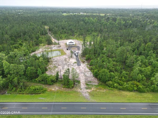 5175 Highway 90 , Marianna, FL 32446