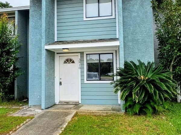 3910 Venetian Circle, Panama City, FL 32405
