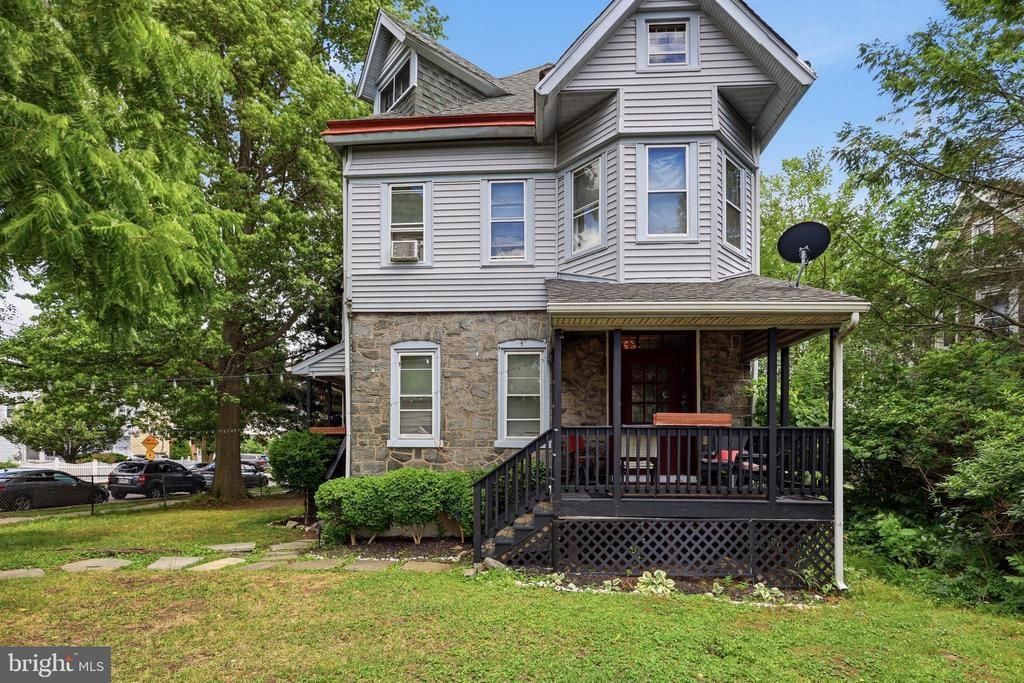503 CHESTER PIKE , SHARON HILL, PA 19079