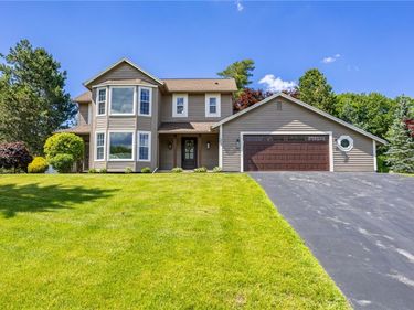 22 Pinewood Knoll , Rochester, NY 14624