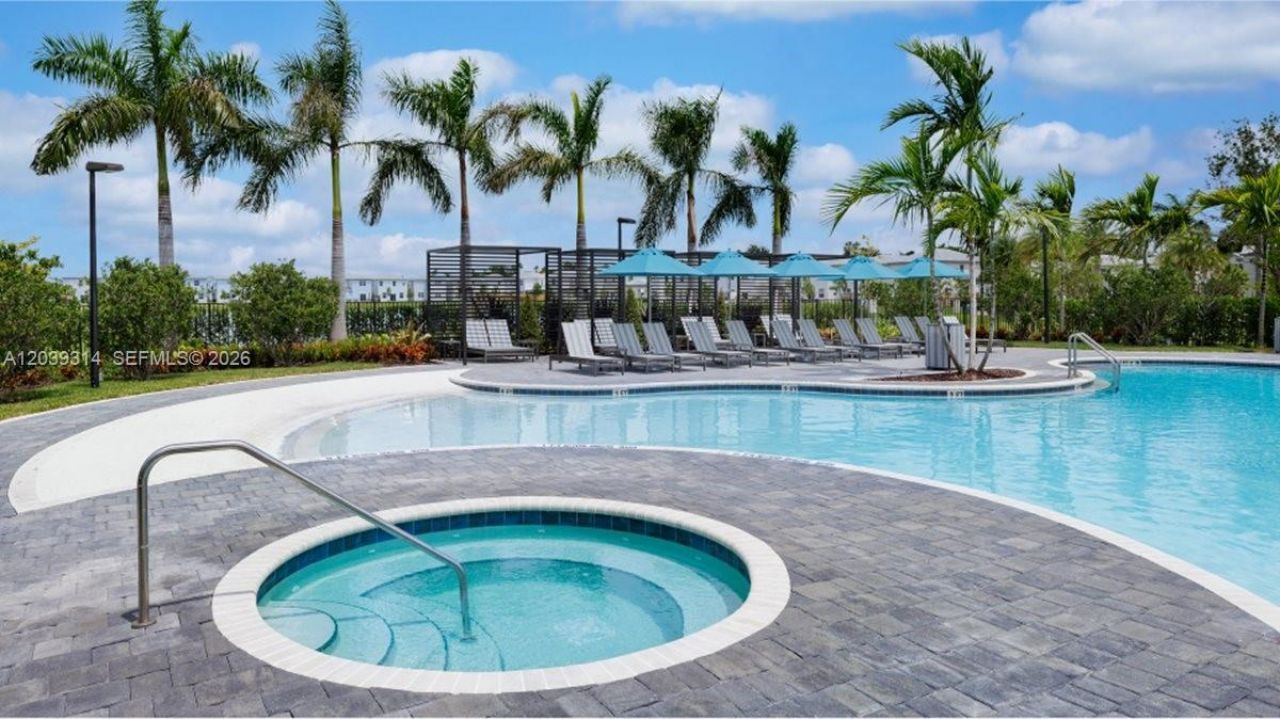 1810 SE 26th Ter, Unit 1810, Homestead, FL 33035 Photo