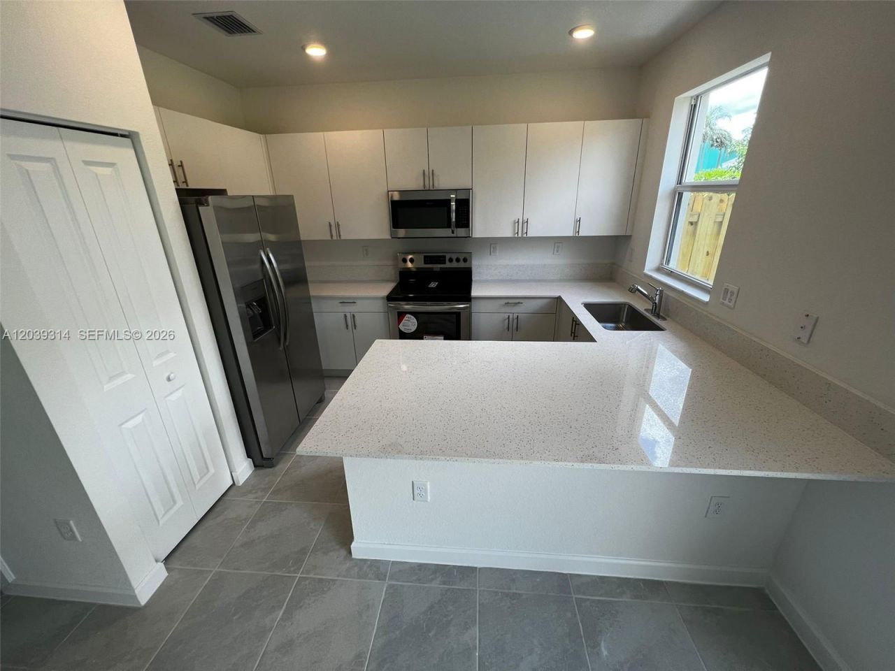 1810 SE 26th Ter, Unit 1810, Homestead, FL 33035 Photo