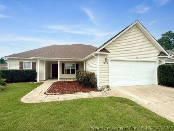1928 Sir Michael Drive, Hope Mills, NC 28348