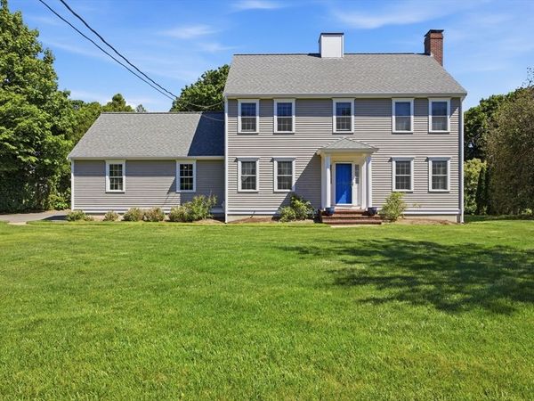 28 Brook Rd, Plymouth, MA 02360