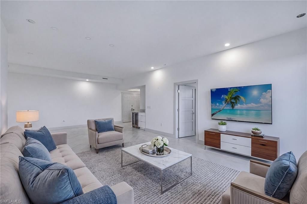 6075 Pelican Bay Blvd, Unit PHC, Naples, FL 34108 Photo