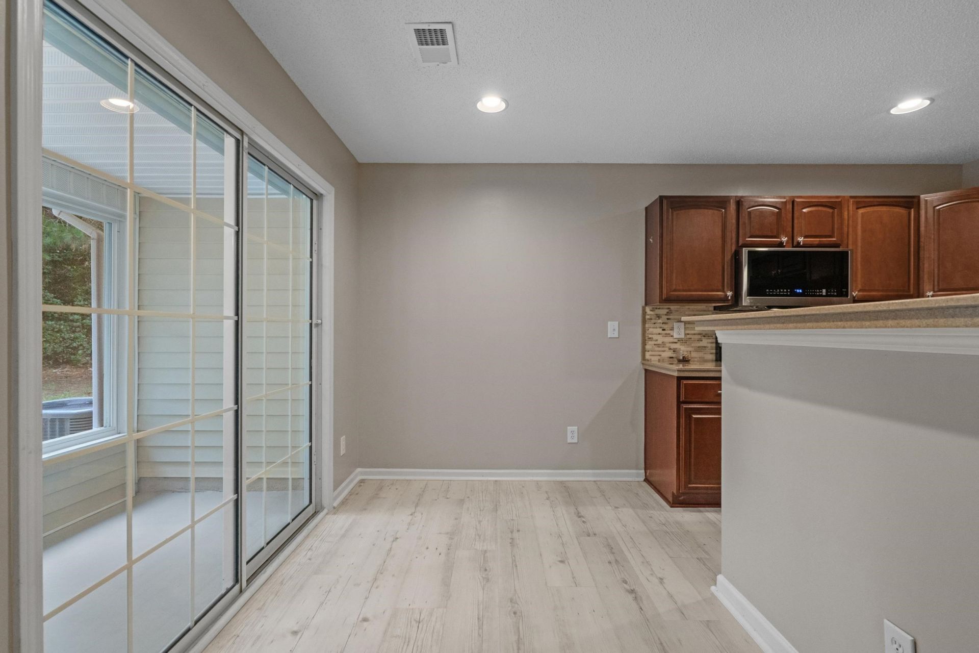1044 Portico Loop  Photo 10