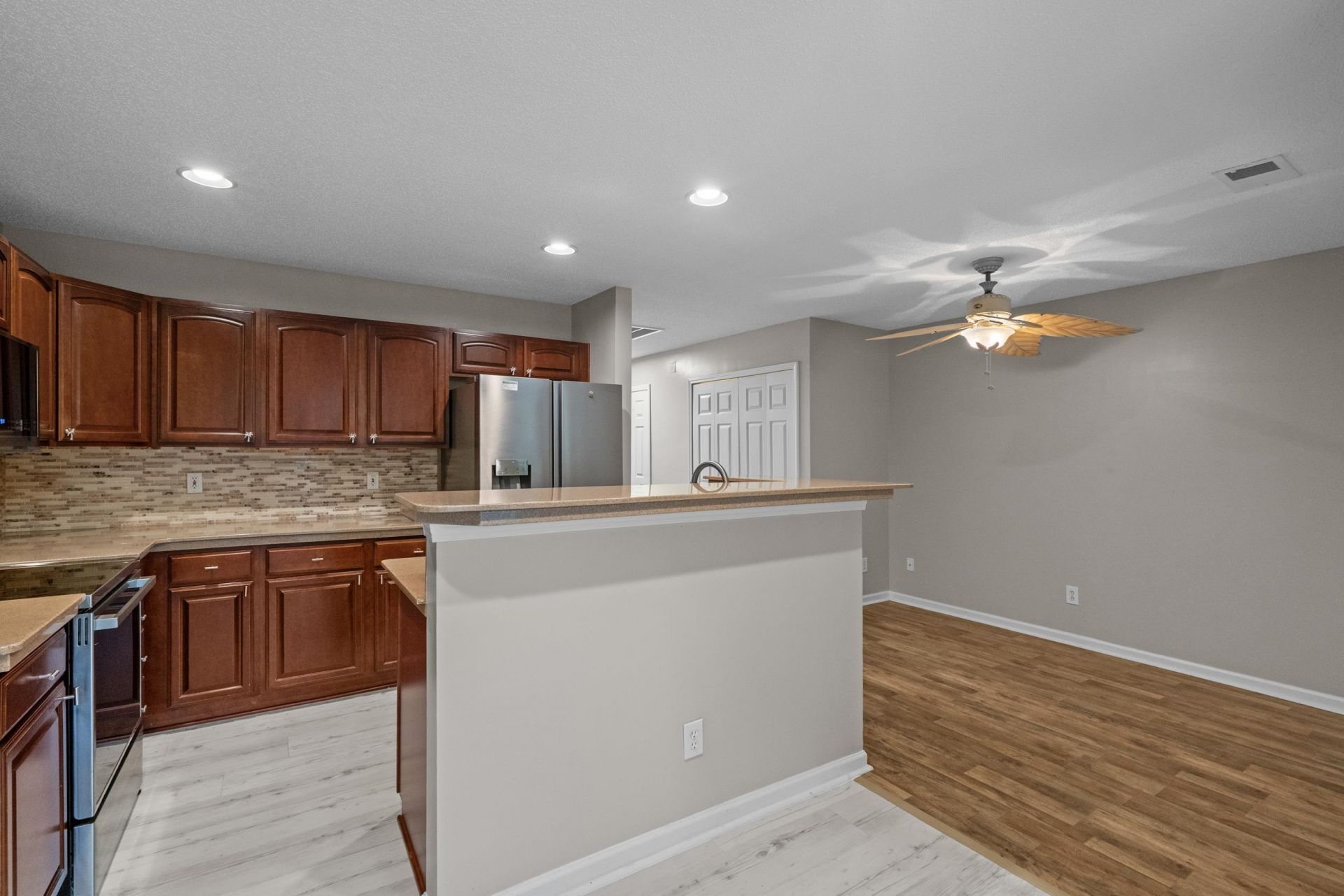 1044 Portico Loop  Photo 12
