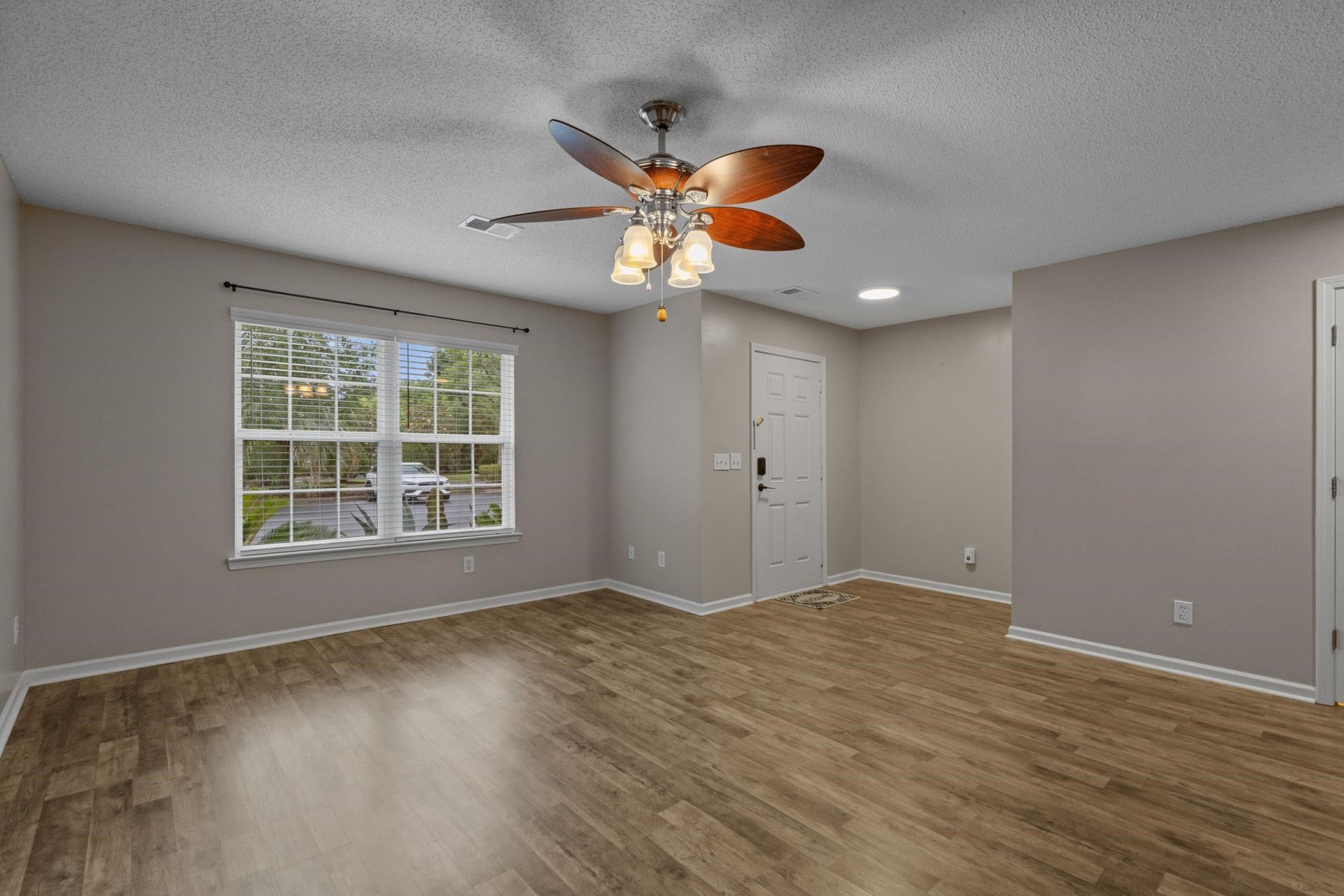 1044 Portico Loop  Photo 18