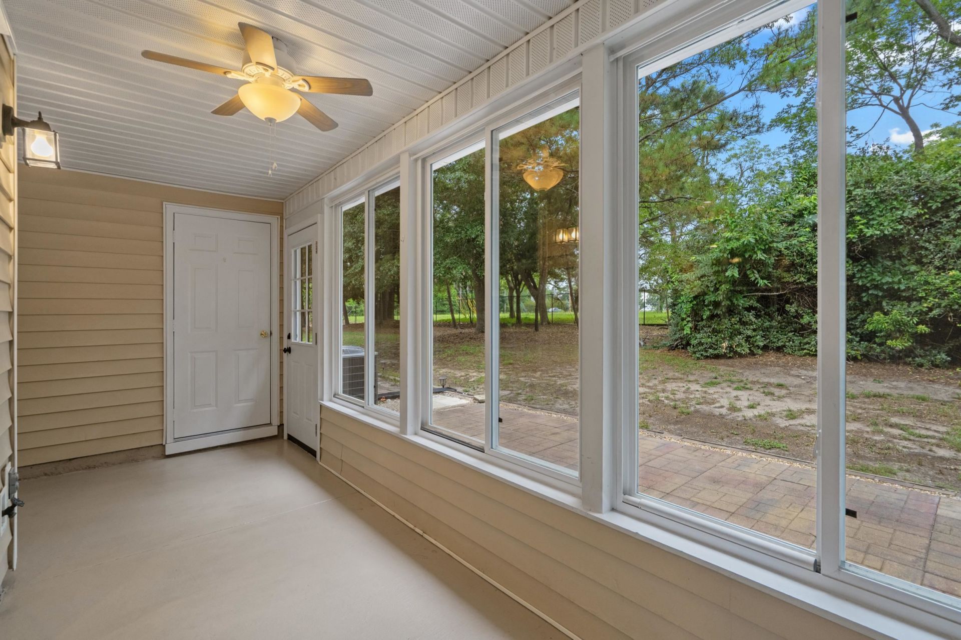 1044 Portico Loop  Photo 19