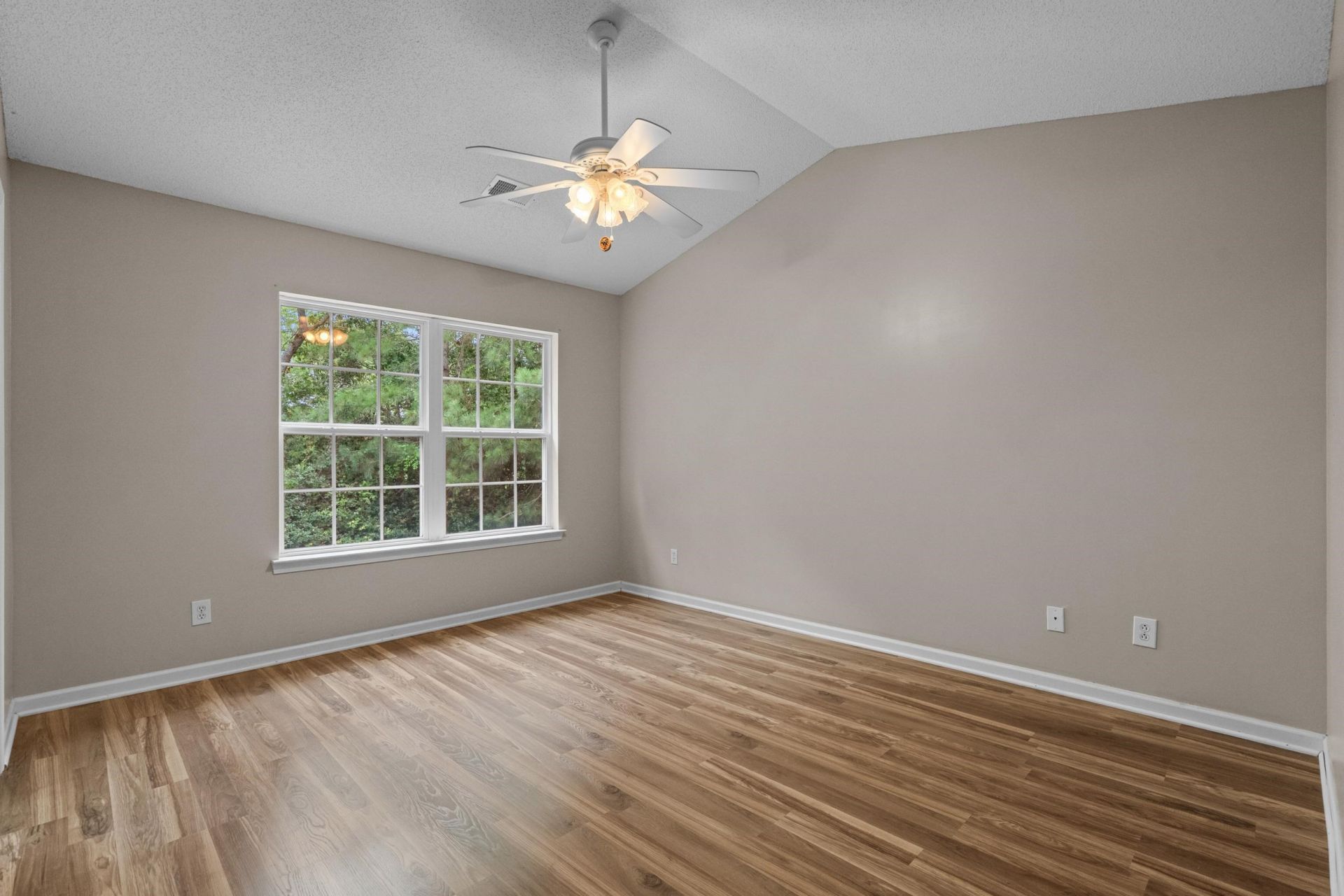 1044 Portico Loop  Photo 22