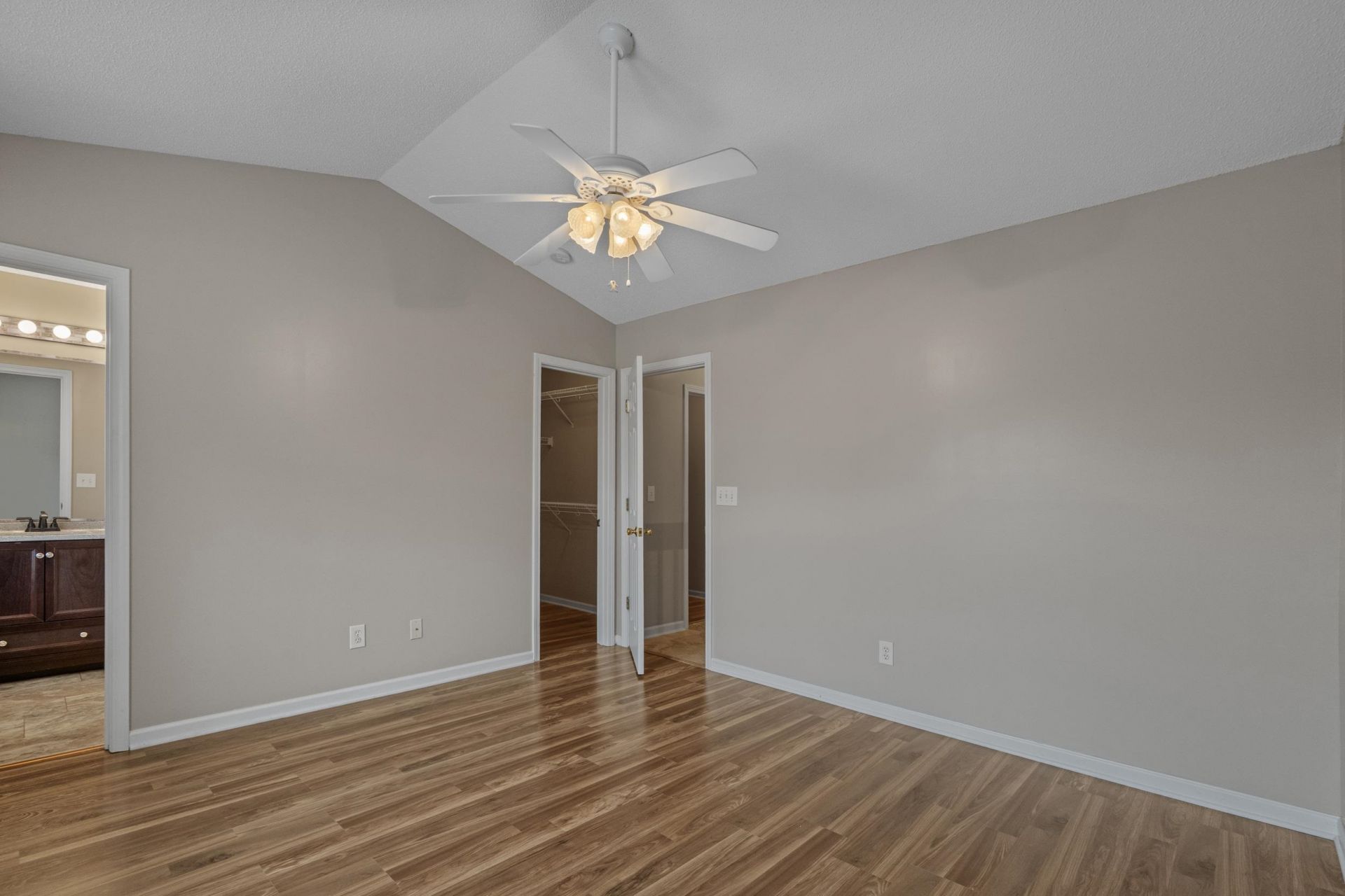 1044 Portico Loop  Photo 28