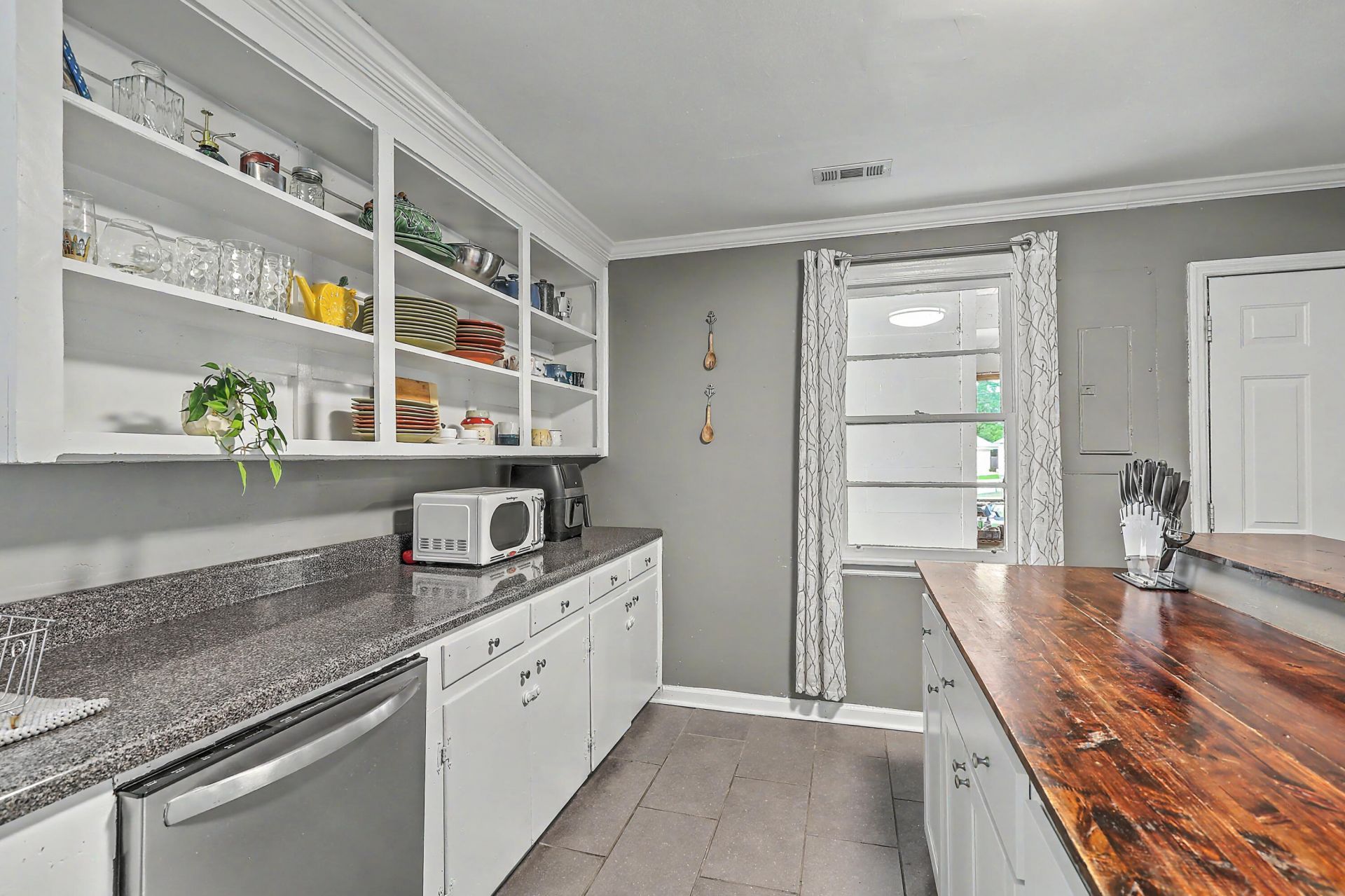 882 Savage Road Photo 13