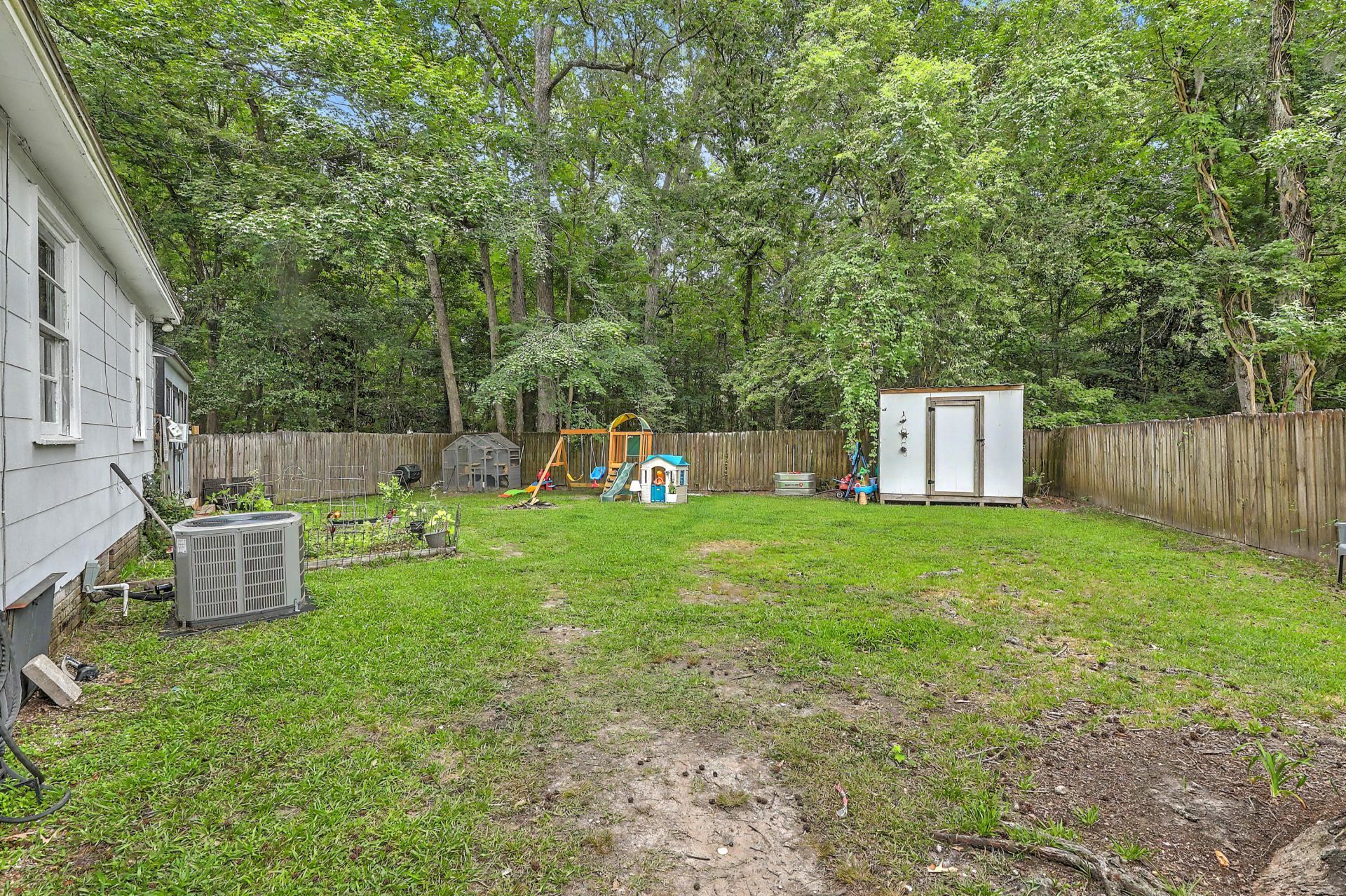 882 Savage Road Photo 23