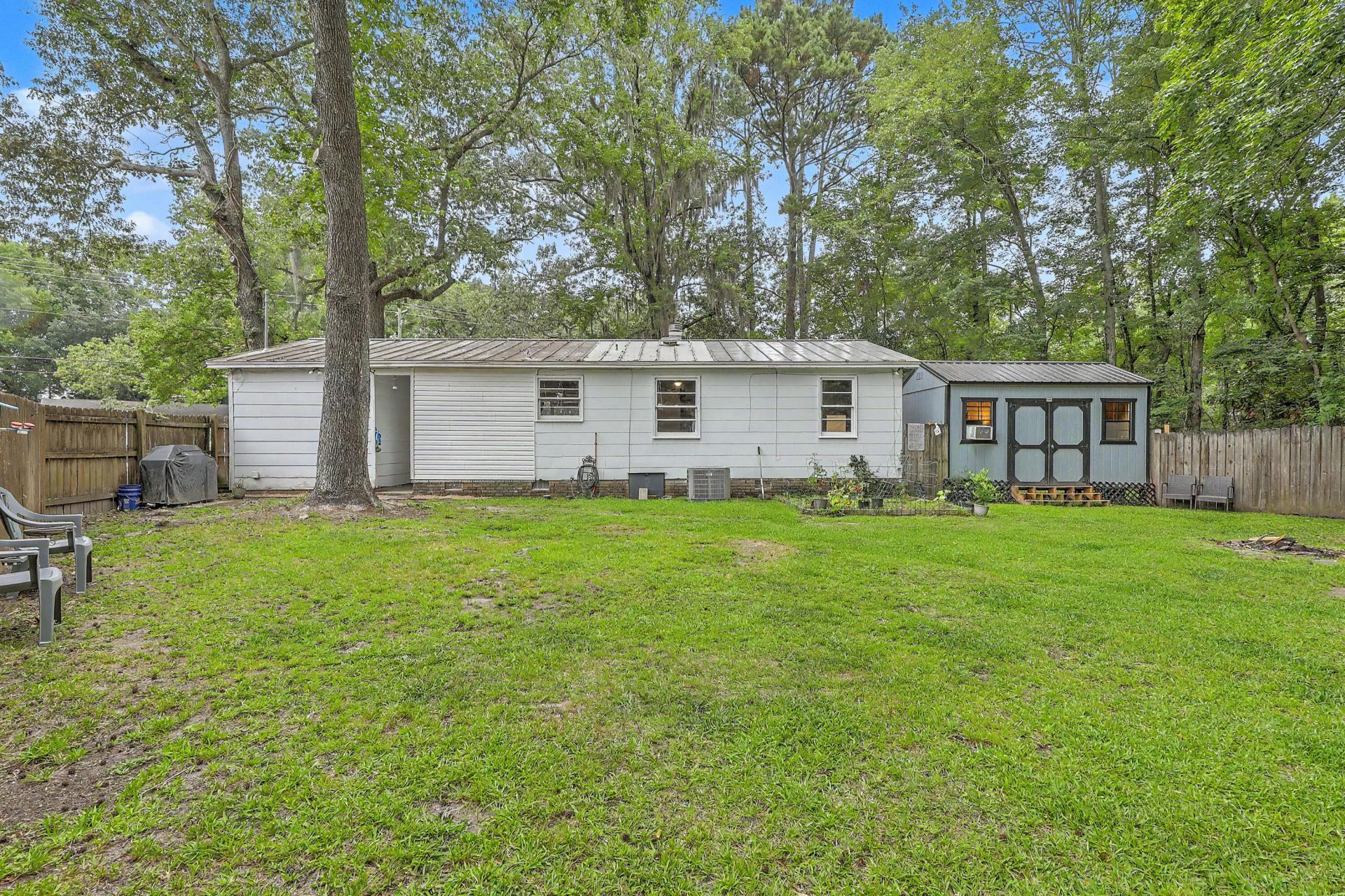 882 Savage Road Photo 25