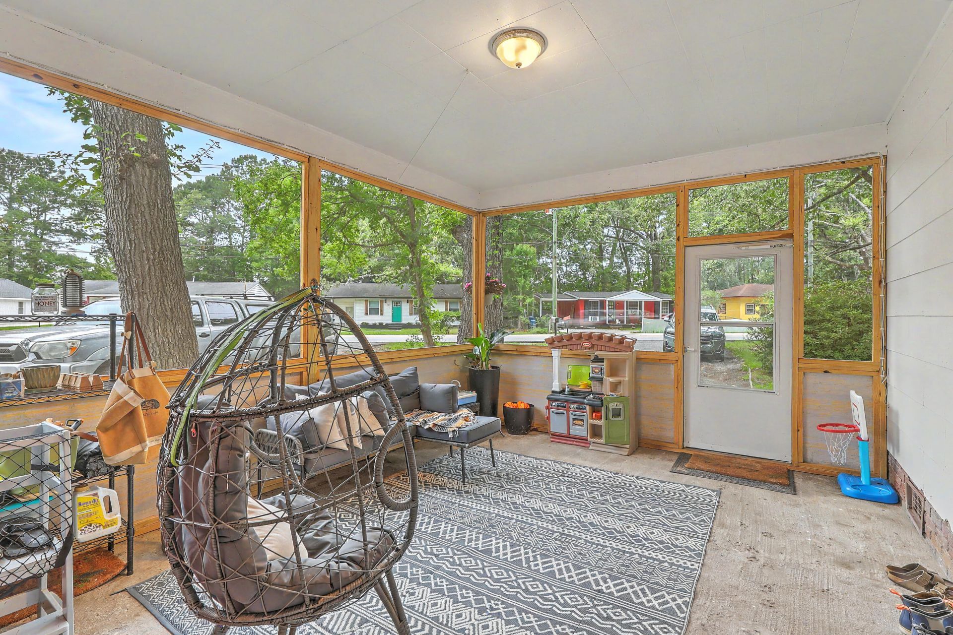 882 Savage Road Photo 5