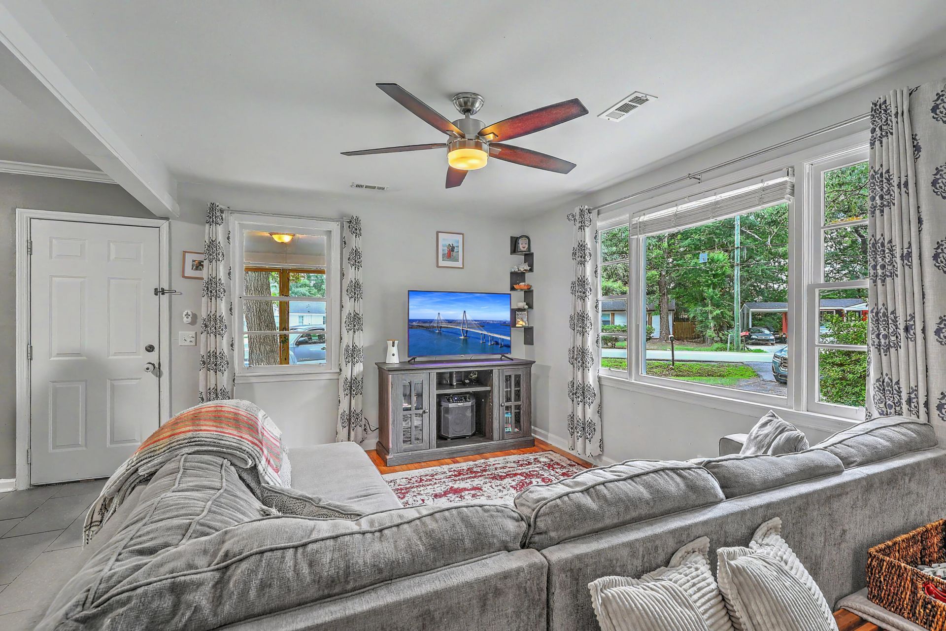 882 Savage Road Photo 7