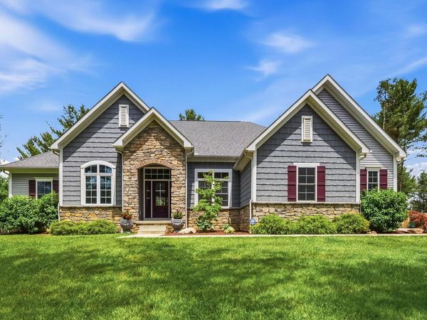 125 Pine Hills Road , Johnstown, OH 43031