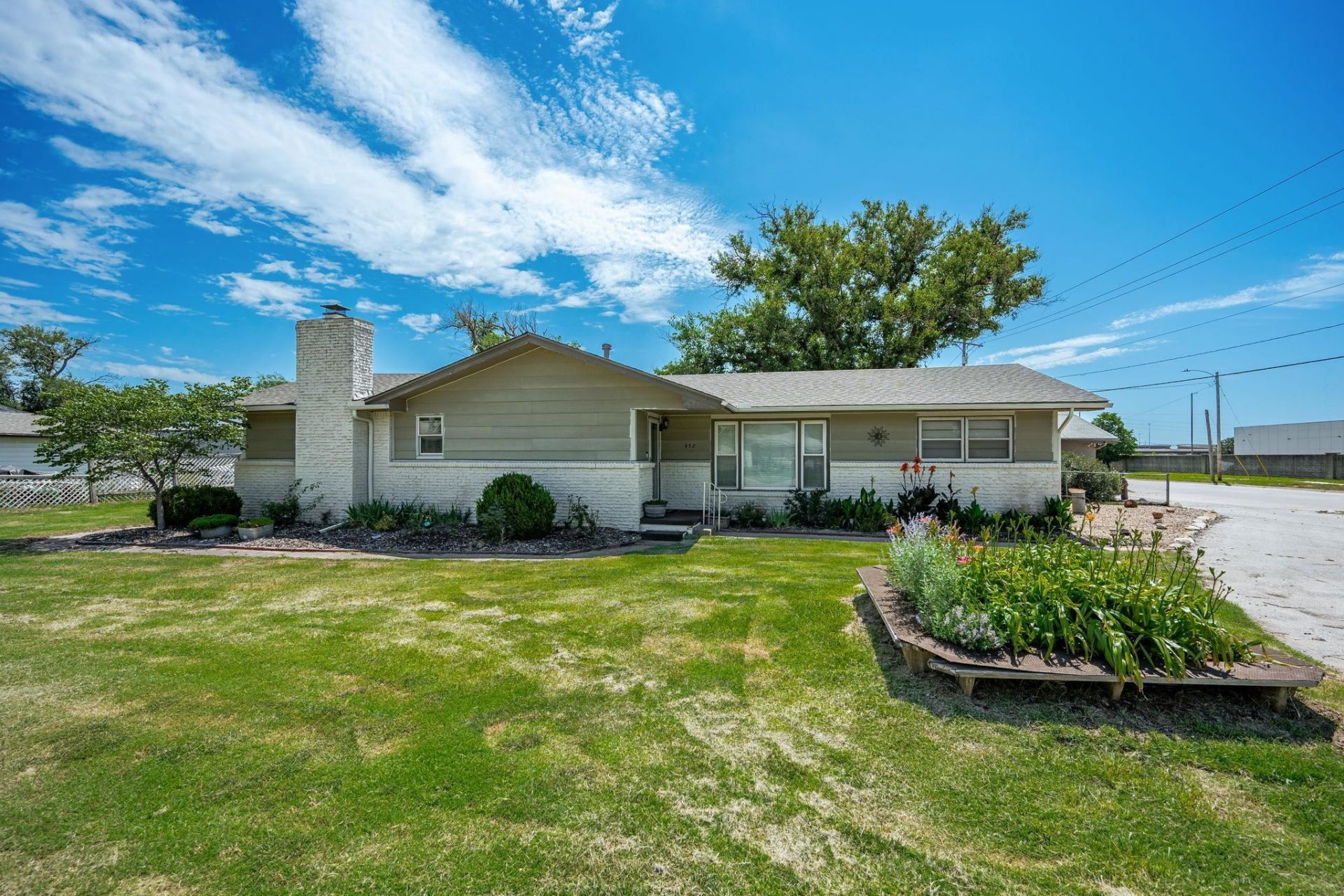 452 S Meadowhaven St, Wichita, KS 67209 Main Photo