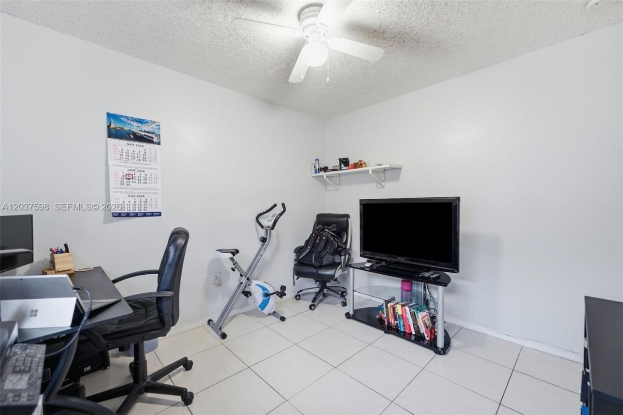 16478 SW 99th St , Miami, FL 33196 Photo