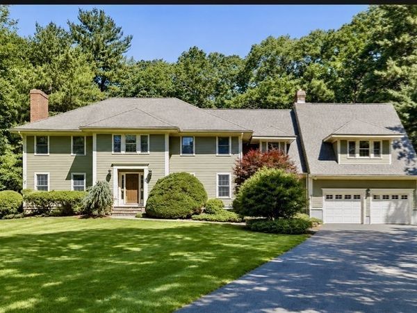 10 Donnelly Drive, Medfield, MA 02052