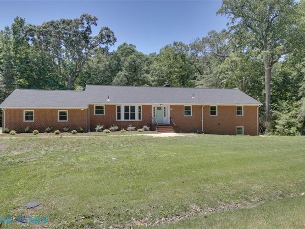 110 Artillery Road, Yorktown, VA 23692