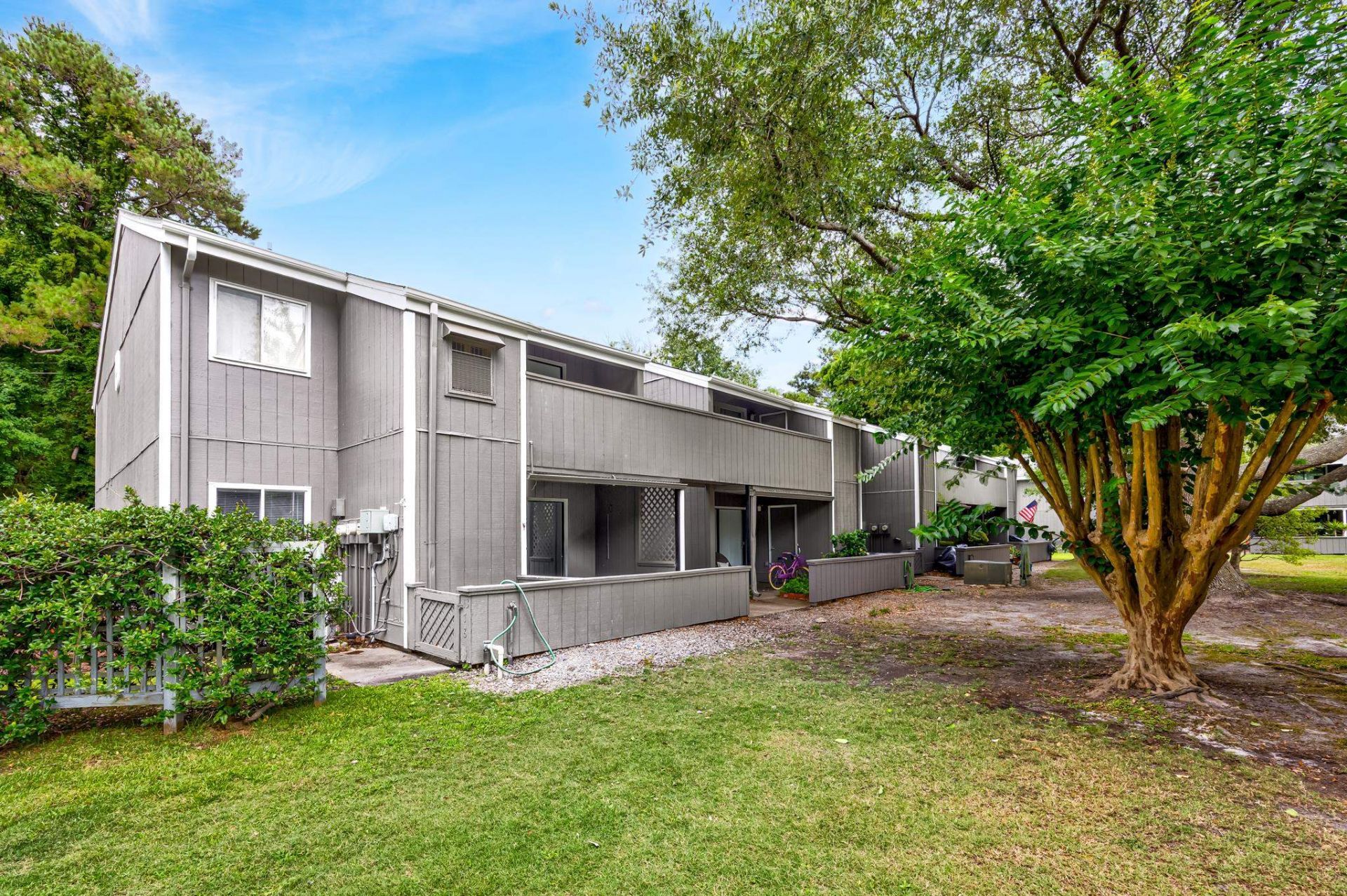 10301 N Kings Hwy.  Photo 35
