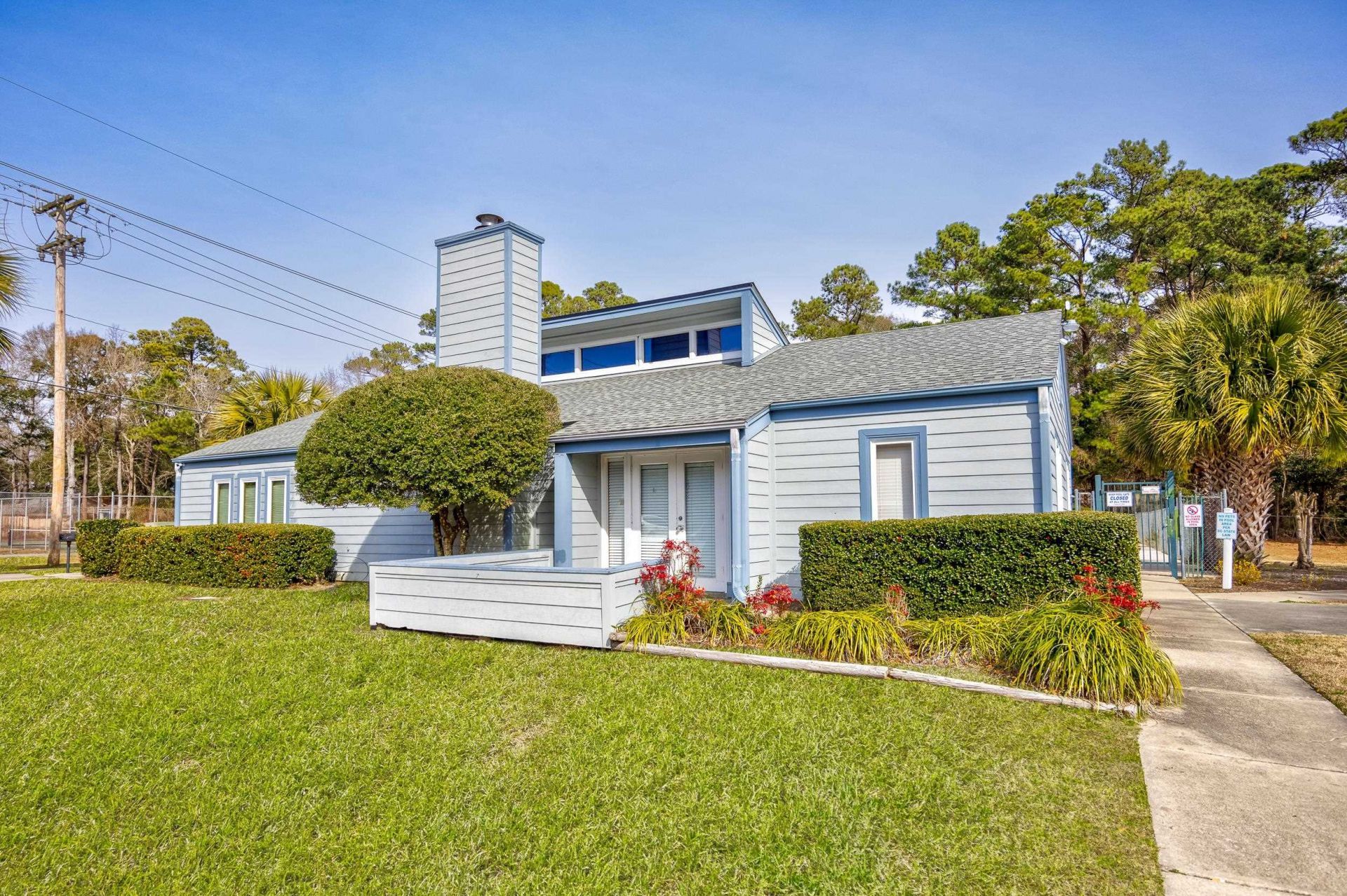 10301 N Kings Hwy.  Photo 44