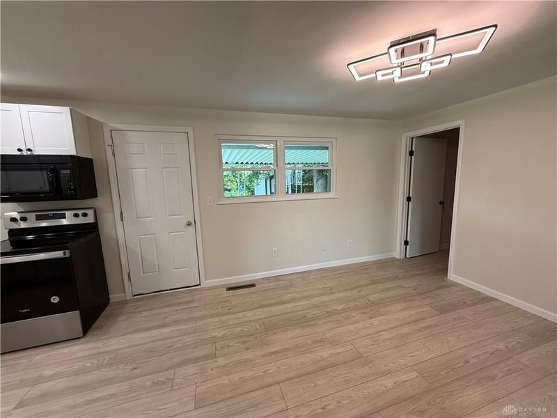 5705 Tibet Drive, Huber Heights, OH 45424 Photo 10