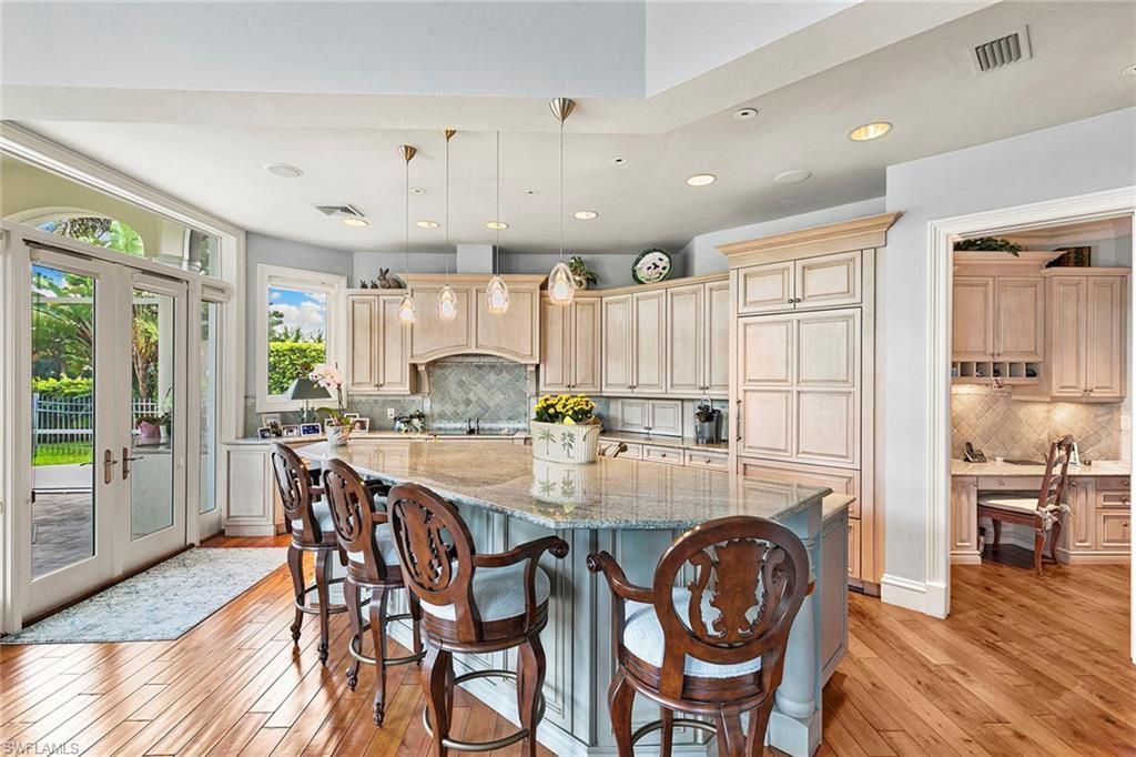 6991 Greentree Dr, Naples, FL 34108 Photo