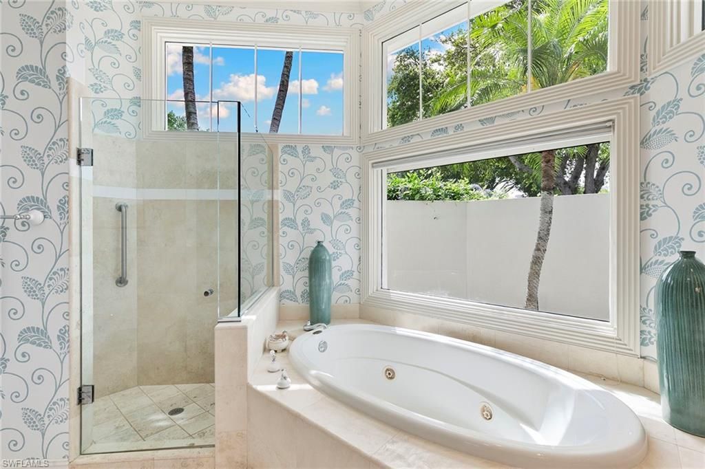 6991 Greentree Dr, Naples, FL 34108 Photo