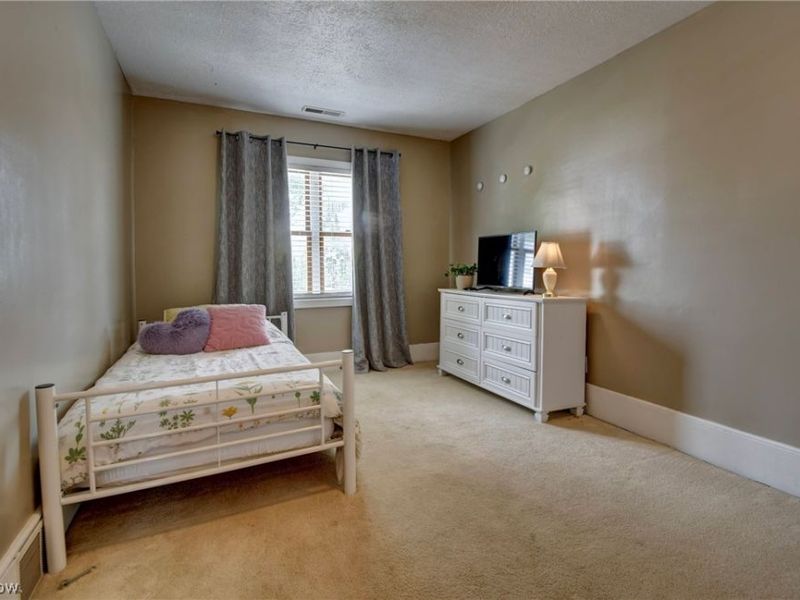 302 SW Maple Street, Sugarcreek, OH 44681 Photo 14