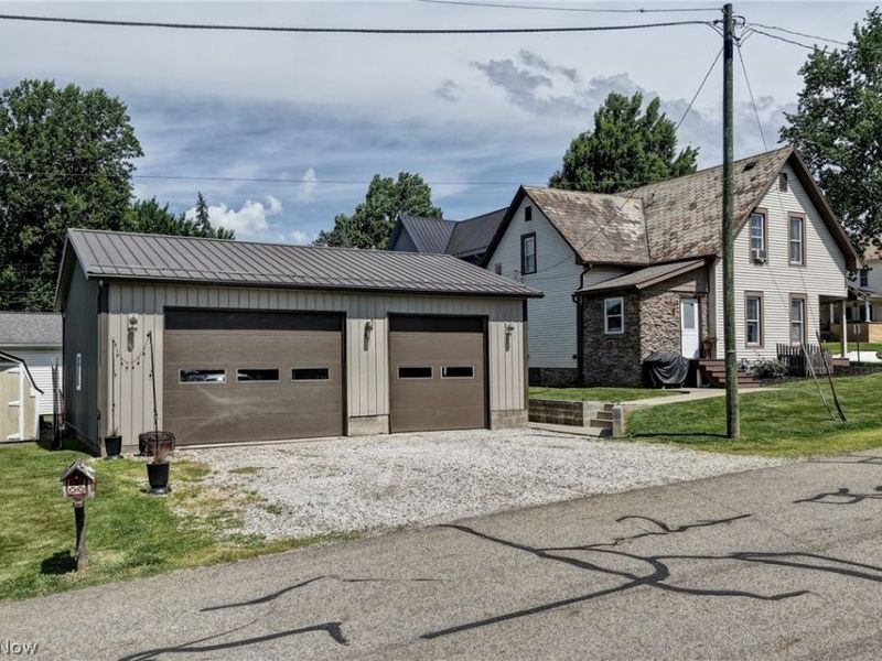 302 SW Maple Street, Sugarcreek, OH 44681 Photo 4