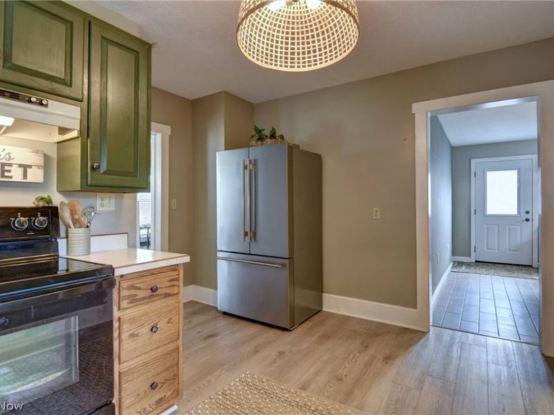 302 SW Maple Street, Sugarcreek, OH 44681 Photo 8