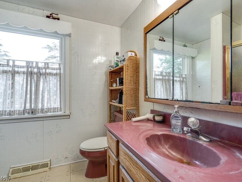 9921 Beech Street NE, Louisville, OH 44641 Photo 11