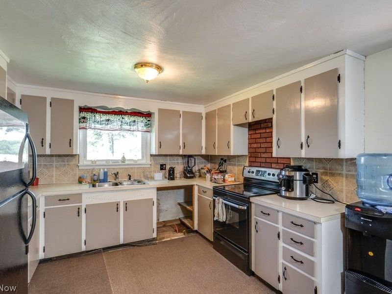 9921 Beech Street NE, Louisville, OH 44641 Photo 19