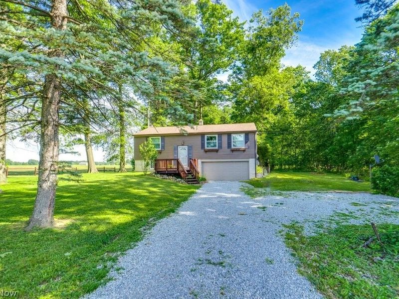 9921 Beech Street NE, Louisville, OH 44641 Photo 2