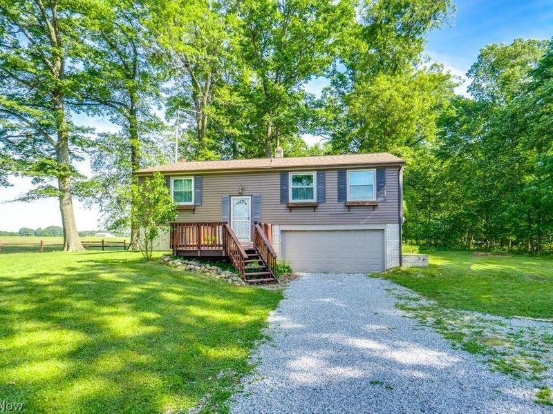 9921 Beech Street NE, Louisville, OH 44641 Photo 3
