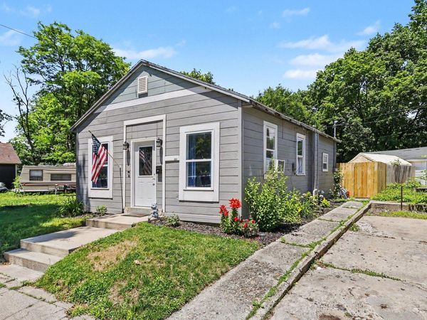 307 E Telegraph Street, Dowagiac, MI 49047