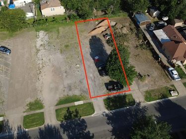 2213 Clinton Avenue, Fort Worth, TX 76164