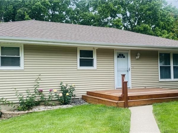3122 N 36th Terrace, St Joseph, MO 64506